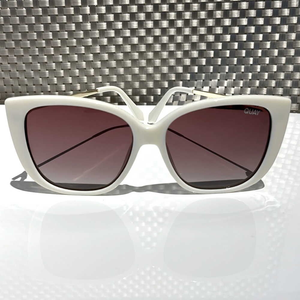 QUAY SUNGLASSES EVER AFTER 125 WHITE